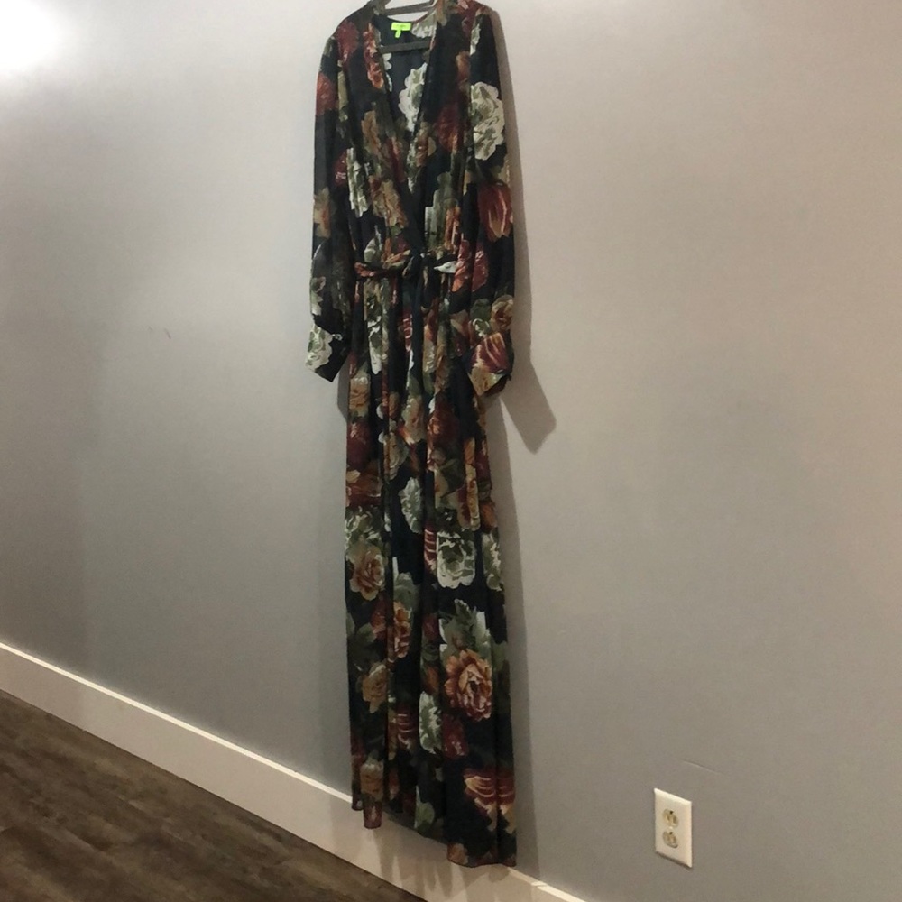 GREEN FLORAL CHIFFON WRAPPED MAXI-DRESS